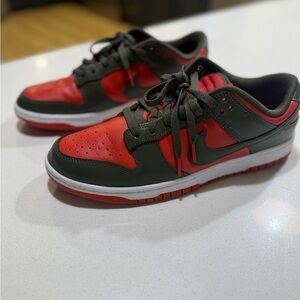 Nike Men's Low Top Athletic Shoes in Red and Olive Green